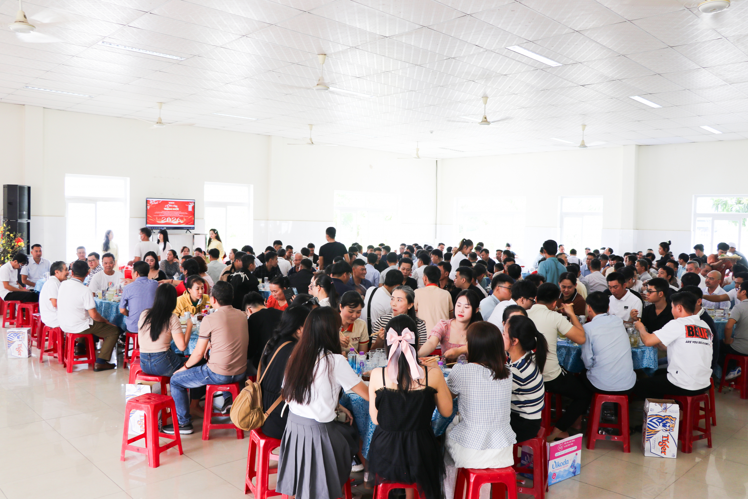 YEAR END PARTY – HÀNH TRÌNH MỘT NĂM ĐẦY DẤU ẤN CỦA VINA NHA TRANG 8 anh 4 1 scaled